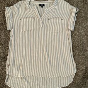 Jones New York tan and white striped shirt size medium